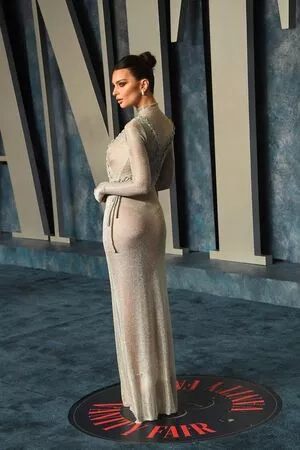 Emily Ratajkowski OnlyFans Leaked Free Thumbnail Picture - #auJacU39ty