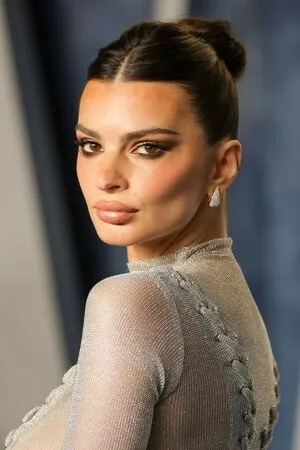 Emily Ratajkowski OnlyFans Leaked Free Thumbnail Picture - #b1qtPvYHYR