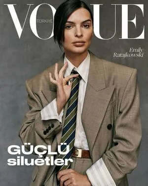 Emily Ratajkowski OnlyFans Leaked Free Thumbnail Picture - #bdFF23qOuy