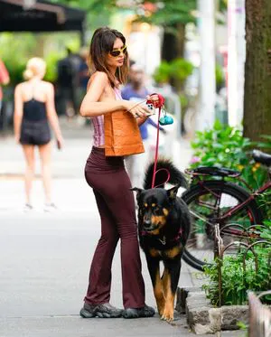Emily Ratajkowski OnlyFans Leaked Free Thumbnail Picture - #bti3Du9VEG