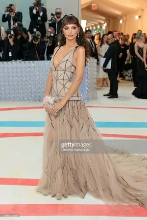 Emily Ratajkowski OnlyFans Leaked Free Thumbnail Picture - #cAdraSKBmS