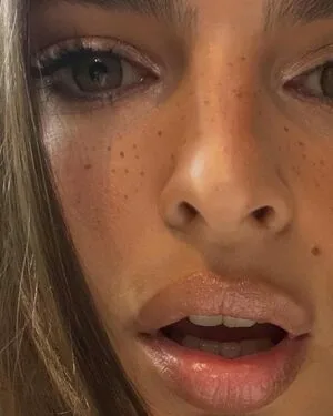 Emily Ratajkowski OnlyFans Leaked Free Thumbnail Picture - #cFkgHtxBer