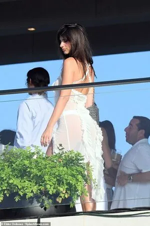 Emily Ratajkowski OnlyFans Leaked Free Thumbnail Picture - #cjDMZpfOGq