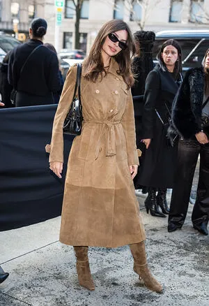 Emily Ratajkowski OnlyFans Leaked Free Thumbnail Picture - #crUCAl2ngG