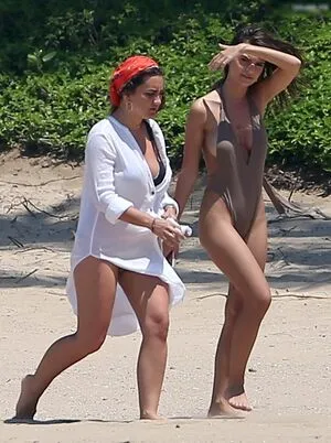 Emily Ratajkowski OnlyFans Leaked Free Thumbnail Picture - #cyn9UGBpob