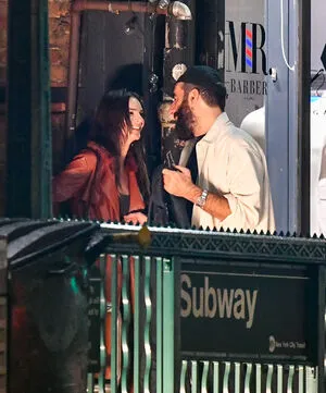 Emily Ratajkowski OnlyFans Leaked Free Thumbnail Picture - #dUYDds2sPI