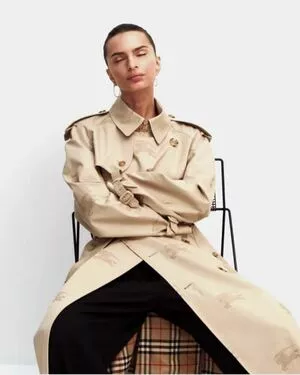 Emily Ratajkowski OnlyFans Leaked Free Thumbnail Picture - #dUzTySELCK