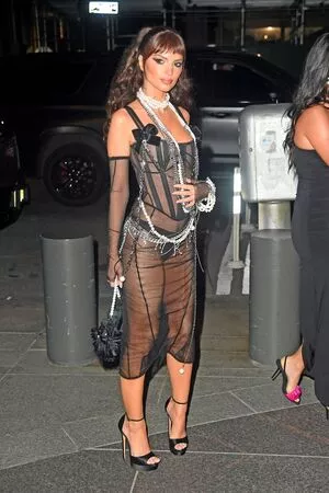 Emily Ratajkowski OnlyFans Leaked Free Thumbnail Picture - #e0aXdWIm1D