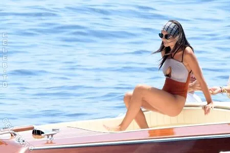 Emily Ratajkowski OnlyFans Leaked Free Thumbnail Picture - #e1IaGoel9R