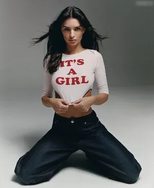 Emily Ratajkowski OnlyFans Leaked Free Thumbnail Picture - #eFhc2bIfqd