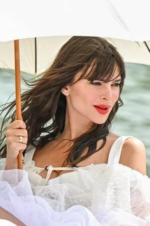 Emily Ratajkowski OnlyFans Leaked Free Thumbnail Picture - #eagKYVKUEb