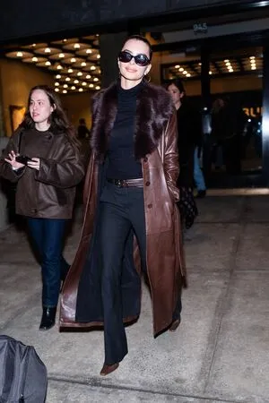 Emily Ratajkowski OnlyFans Leaked Free Thumbnail Picture - #eau44EzozY