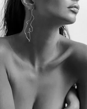 Emily Ratajkowski OnlyFans Leaked Free Thumbnail Picture - #erj6ziv8Bn