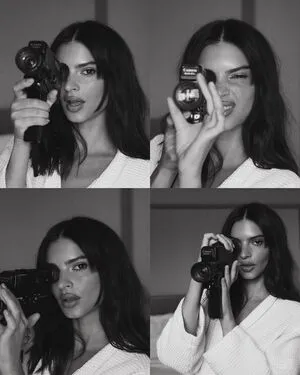 Emily Ratajkowski OnlyFans Leaked Free Thumbnail Picture - #fCLhkMKejP