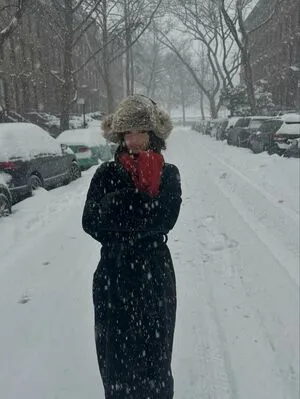 Emily Ratajkowski OnlyFans Leaked Free Thumbnail Picture - #fIF8WsuNGC