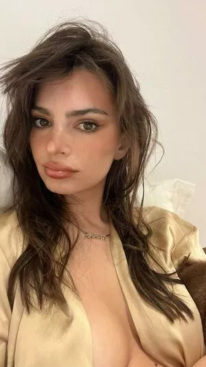 Emily Ratajkowski OnlyFans Leaked Free Thumbnail Picture - #fS8KqGmQrr