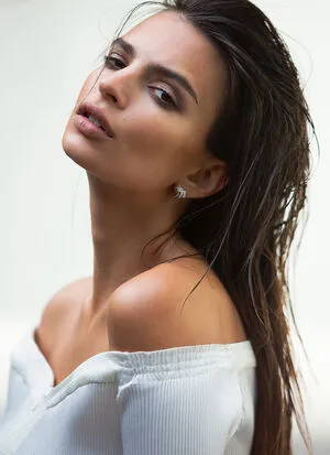 Emily Ratajkowski OnlyFans Leaked Free Thumbnail Picture - #fXgzaG6mEs