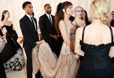 Emily Ratajkowski OnlyFans Leaked Free Thumbnail Picture - #g3rBEgqgSM