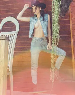 Emily Ratajkowski OnlyFans Leaked Free Thumbnail Picture - #gIPR6pqoFr
