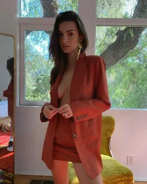 Emily Ratajkowski OnlyFans Leaked Free Thumbnail Picture - #hrQ7JqHVYc