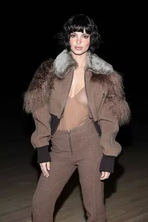 Emily Ratajkowski OnlyFans Leaked Free Thumbnail Picture - #ijxz5Dj6jy