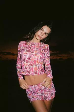 Emily Ratajkowski OnlyFans Leaked Free Thumbnail Picture - #j6VqgAiNug