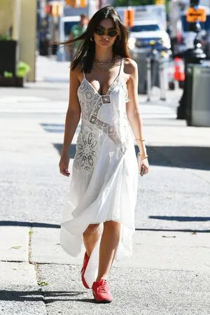 Emily Ratajkowski OnlyFans Leaked Free Thumbnail Picture - #j7Wj7xW4cF