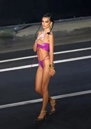 Emily Ratajkowski OnlyFans Leaked Free Thumbnail Picture - #jK0Y8KOwt2