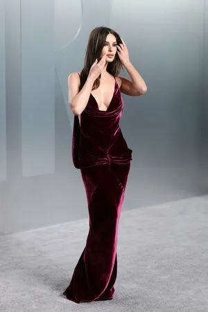 Emily Ratajkowski OnlyFans Leaked Free Thumbnail Picture - #jLqeexCiao