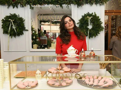 Emily Ratajkowski OnlyFans Leaked Free Thumbnail Picture - #jXBqbEdY0H