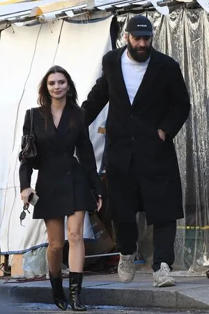 Emily Ratajkowski OnlyFans Leaked Free Thumbnail Picture - #jyr7umX366