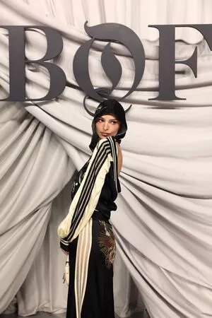 Emily Ratajkowski OnlyFans Leaked Free Thumbnail Picture - #kKbkufptmP