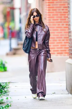 Emily Ratajkowski OnlyFans Leaked Free Thumbnail Picture - #kMYAF3mKTP