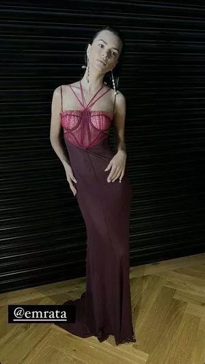 Emily Ratajkowski OnlyFans Leaked Free Thumbnail Picture - #kRqT7j8omu