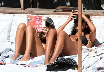 Emily Ratajkowski OnlyFans Leaked Free Thumbnail Picture - #khk53ZGZdu