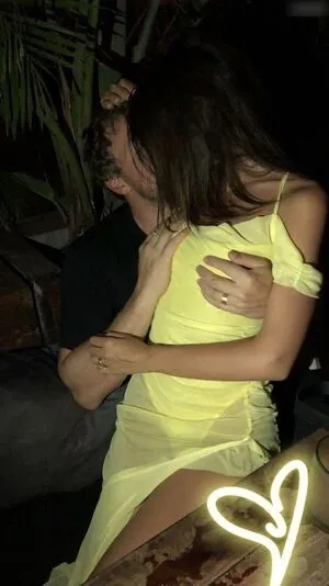 Emily Ratajkowski OnlyFans Leaked Free Thumbnail Picture - #l1R6Q4ksNd