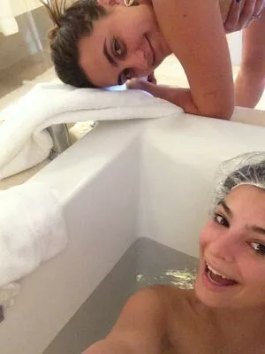 Emily Ratajkowski OnlyFans Leaked Free Thumbnail Picture - #l1mxSazYop