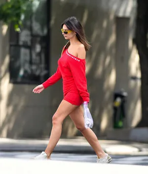 Emily Ratajkowski OnlyFans Leaked Free Thumbnail Picture - #lKsn1v5Moy