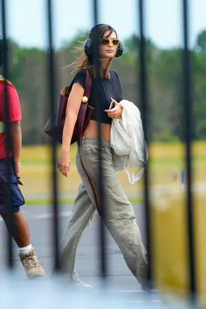 Emily Ratajkowski OnlyFans Leaked Free Thumbnail Picture - #lYvUDlUAr4