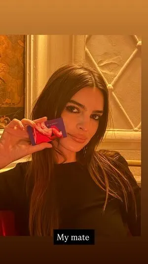 Emily Ratajkowski OnlyFans Leaked Free Thumbnail Picture - #lgJXjcrJxS