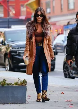 Emily Ratajkowski OnlyFans Leaked Free Thumbnail Picture - #lgQBtS0kjc