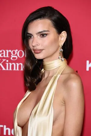 Emily Ratajkowski OnlyFans Leaked Free Thumbnail Picture - #lqF95jsxhe