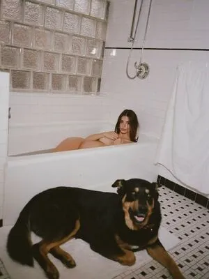 Emily Ratajkowski OnlyFans Leaked Free Thumbnail Picture - #lrjIFKHICF