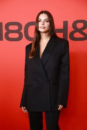 Emily Ratajkowski OnlyFans Leaked Free Thumbnail Picture - #m3WIGYkUM6