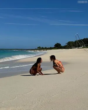 Emily Ratajkowski OnlyFans Leaked Free Thumbnail Picture - #nAHKnhmm4o
