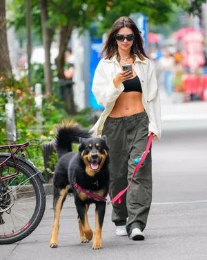 Emily Ratajkowski OnlyFans Leaked Free Thumbnail Picture - #nIEgg8qUju