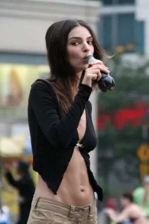 Emily Ratajkowski OnlyFans Leaked Free Thumbnail Picture - #nPdAWe8kzE