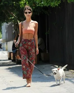 Emily Ratajkowski OnlyFans Leaked Free Thumbnail Picture - #nachsVGO2u
