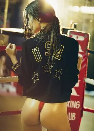 Emily Ratajkowski OnlyFans Leaked Free Thumbnail Picture - #nrOyHCuU8I