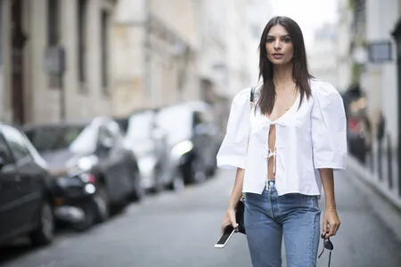 Emily Ratajkowski OnlyFans Leaked Free Thumbnail Picture - #nve72lH2SM